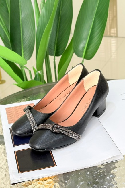 KISA TOPUK ÖN TAŞ DETAY AYAKKABI W11