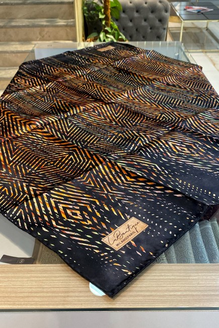 LA BOUTİQUE 2024-2025 İLKBAHAR YAZ SURA İPEK EŞARP Z08