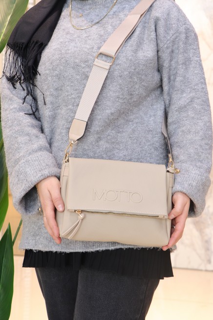 MOTTO ÖN FERMUAR KAPAKLI ÇANTA 1483